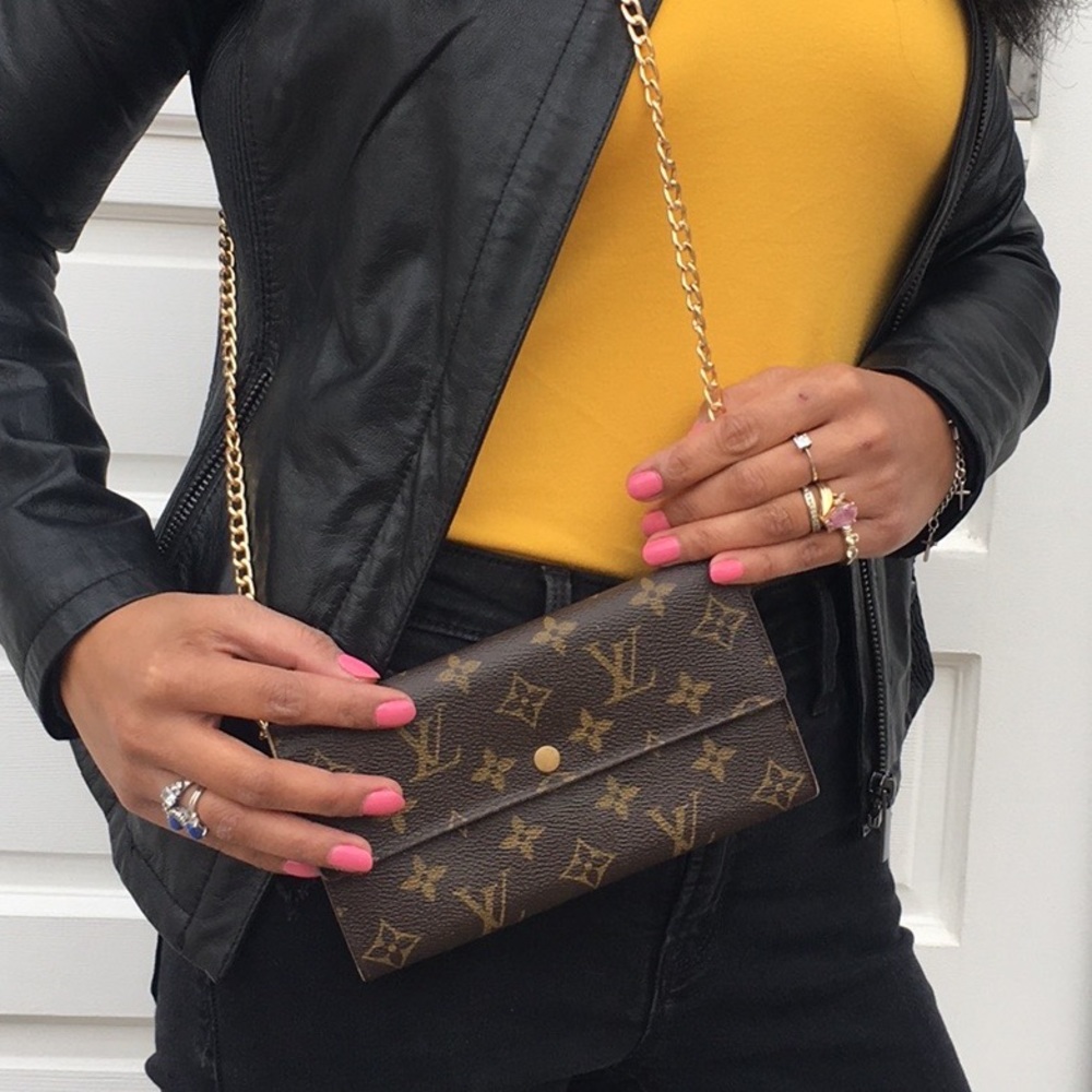 AUTHENTIC LOUIS VUITTON MONOGRAM WALLET